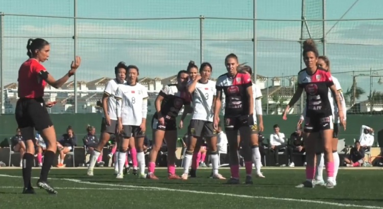  唐佳麗梅開二度、邵子欽破門，中國(guó)女足3-2擊敗Alhama俱樂(lè)部女足